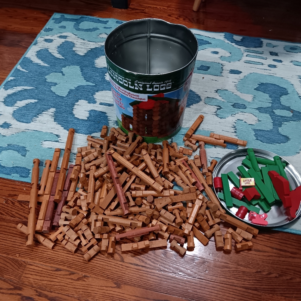 Original Lincoln Logs Meetinghouse Collection